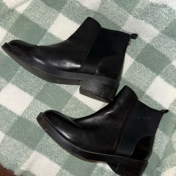 Steve Madden Ankle Boots - Picture 2 of 7